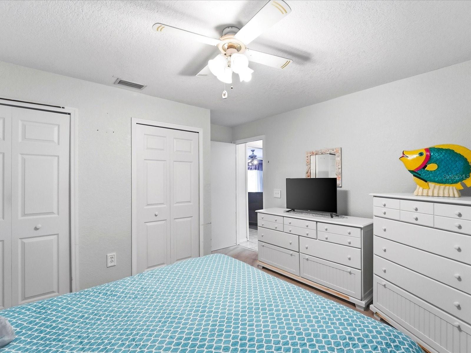 Image 33 of 48 For 421 Strasburg Drive