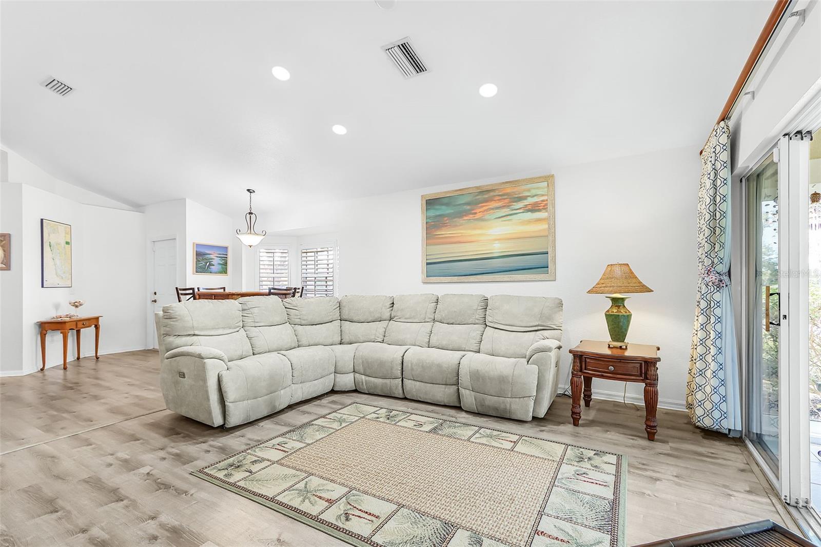 Image 10 of 49 For 2031 Matecumbe Key Road