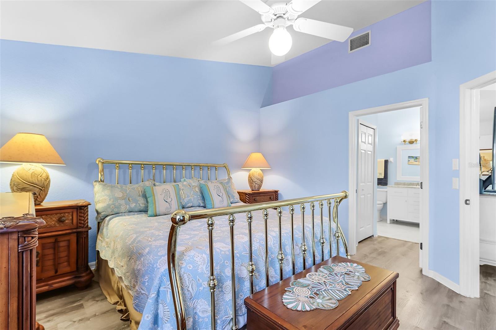 Image 18 of 49 For 2031 Matecumbe Key Road