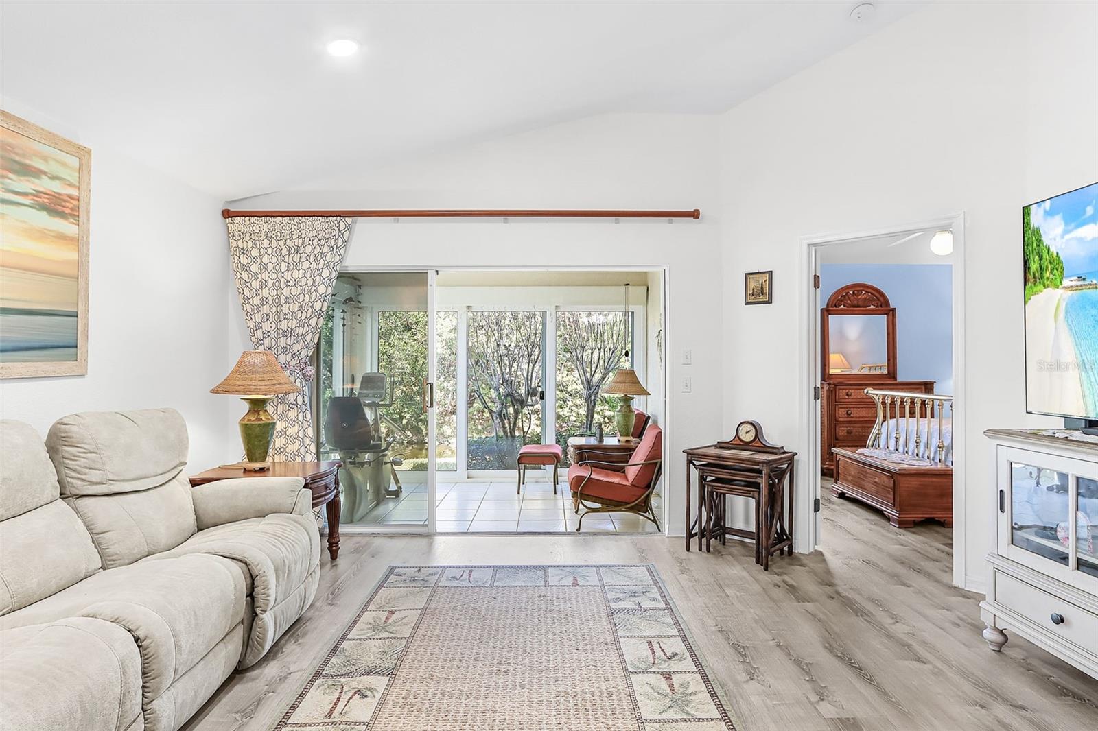 Image 4 of 49 For 2031 Matecumbe Key Road