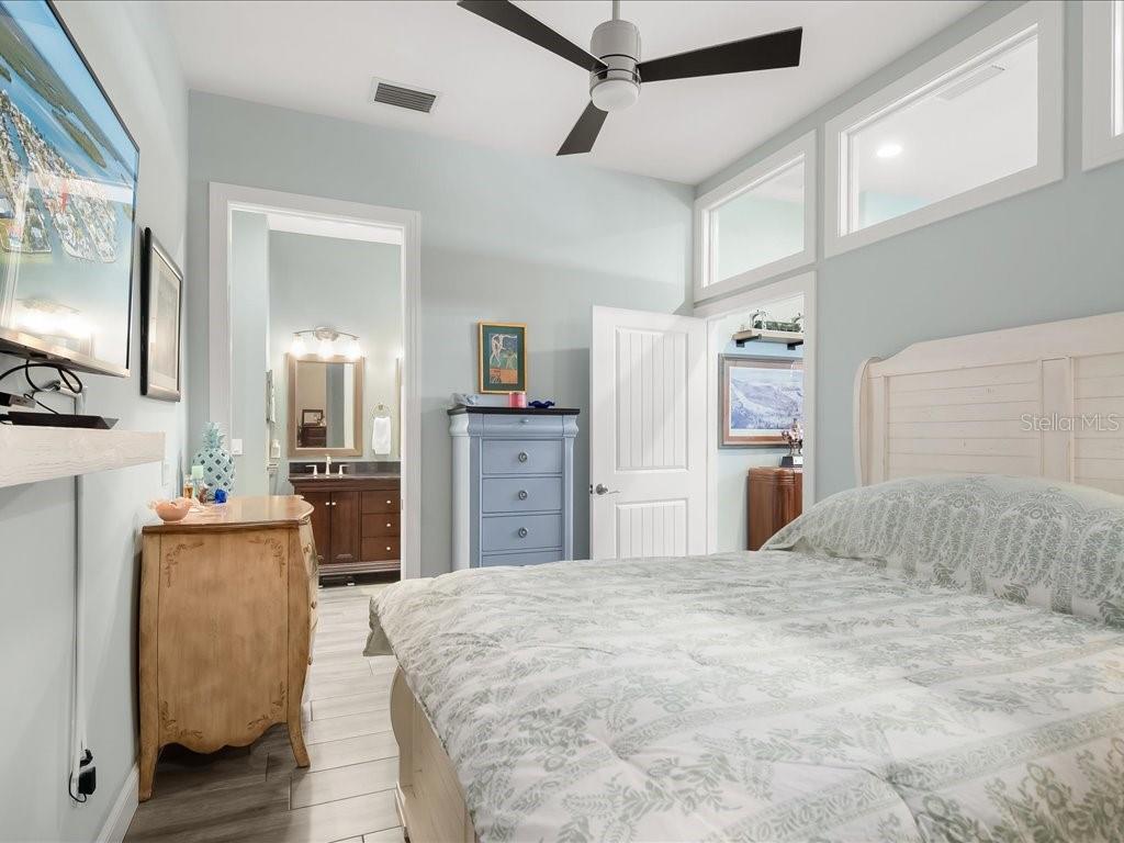 Image 16 of 33 For 2743 Janet Street