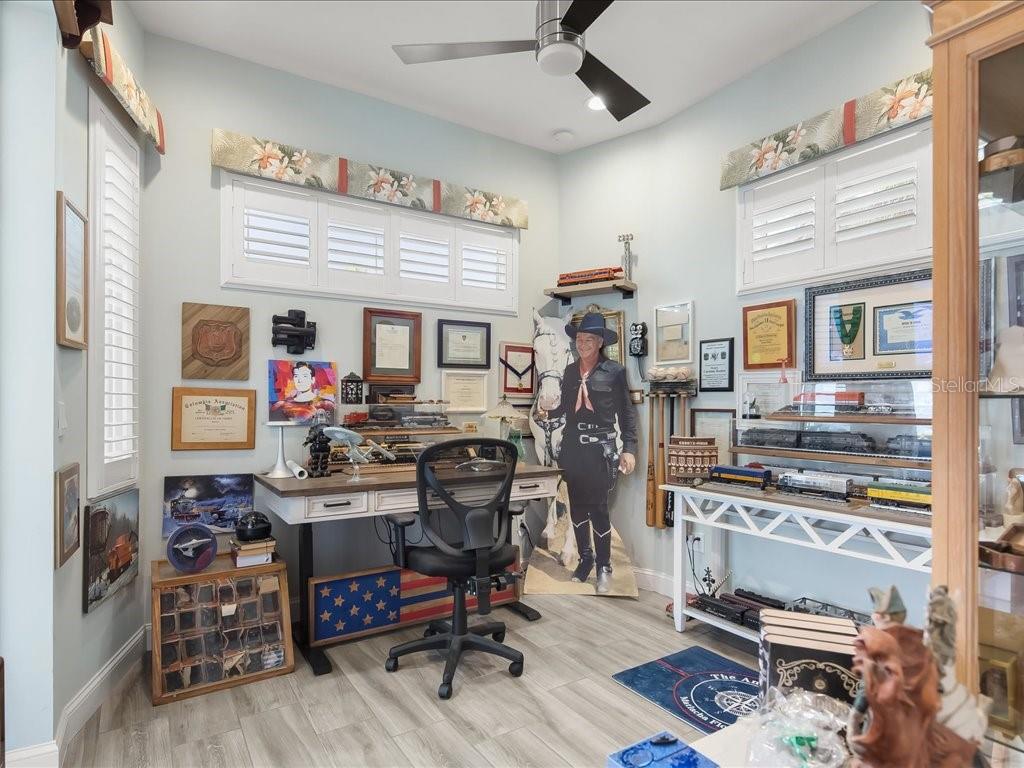 Image 17 of 33 For 2743 Janet Street