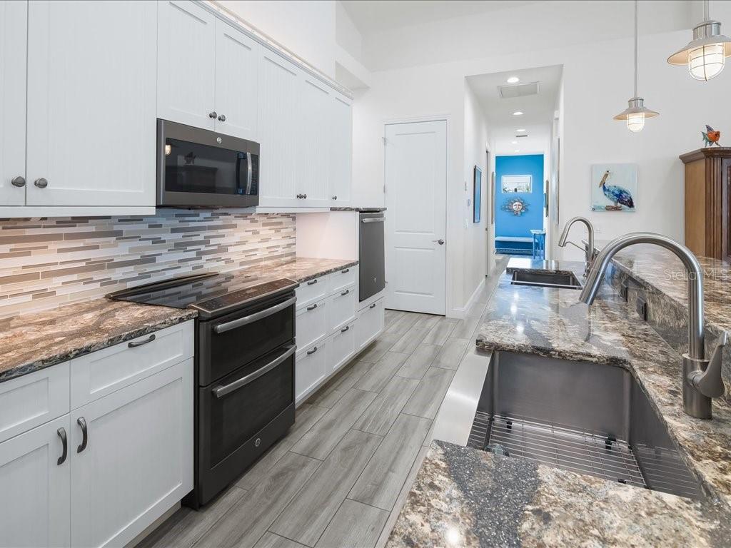 Image 7 of 33 For 2743 Janet Street