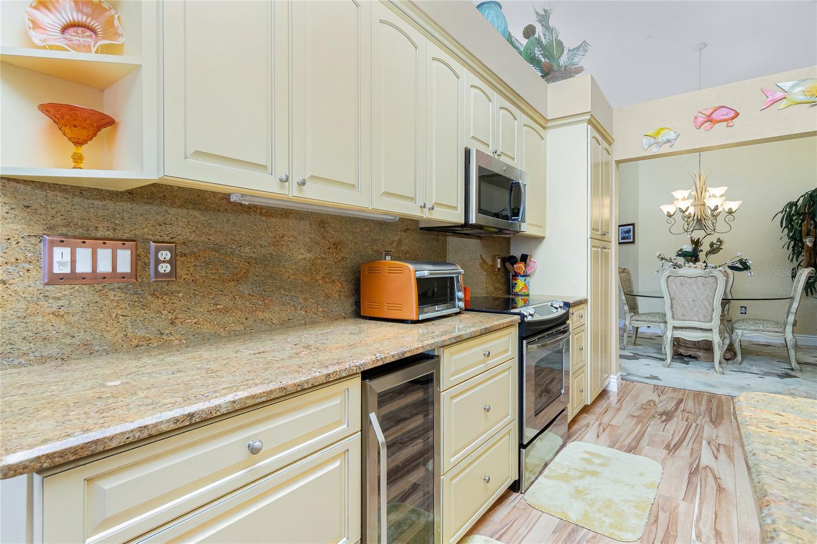 Image 21 of 69 For 200 Harbor Walk Drive 353