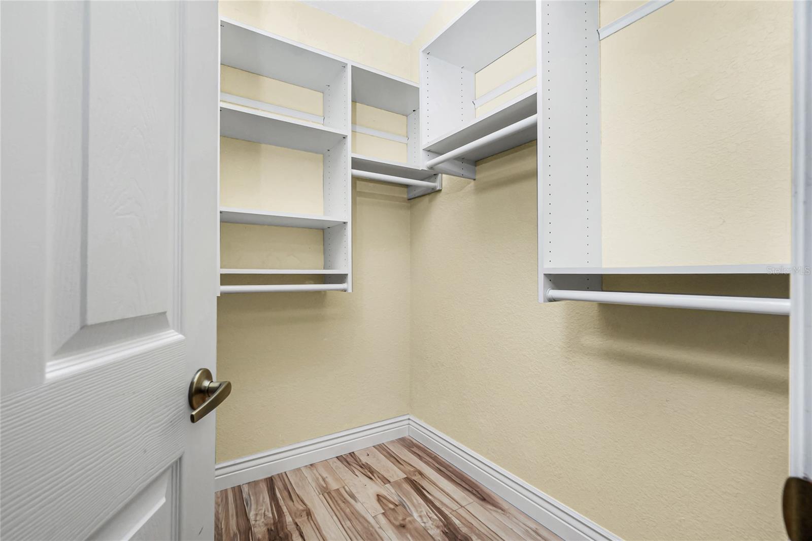 Image 31 of 69 For 200 Harbor Walk Drive 353