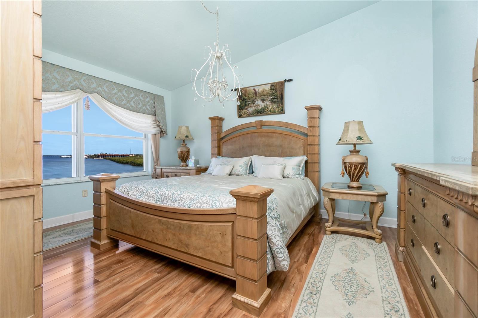 Image 32 of 69 For 200 Harbor Walk Drive 353