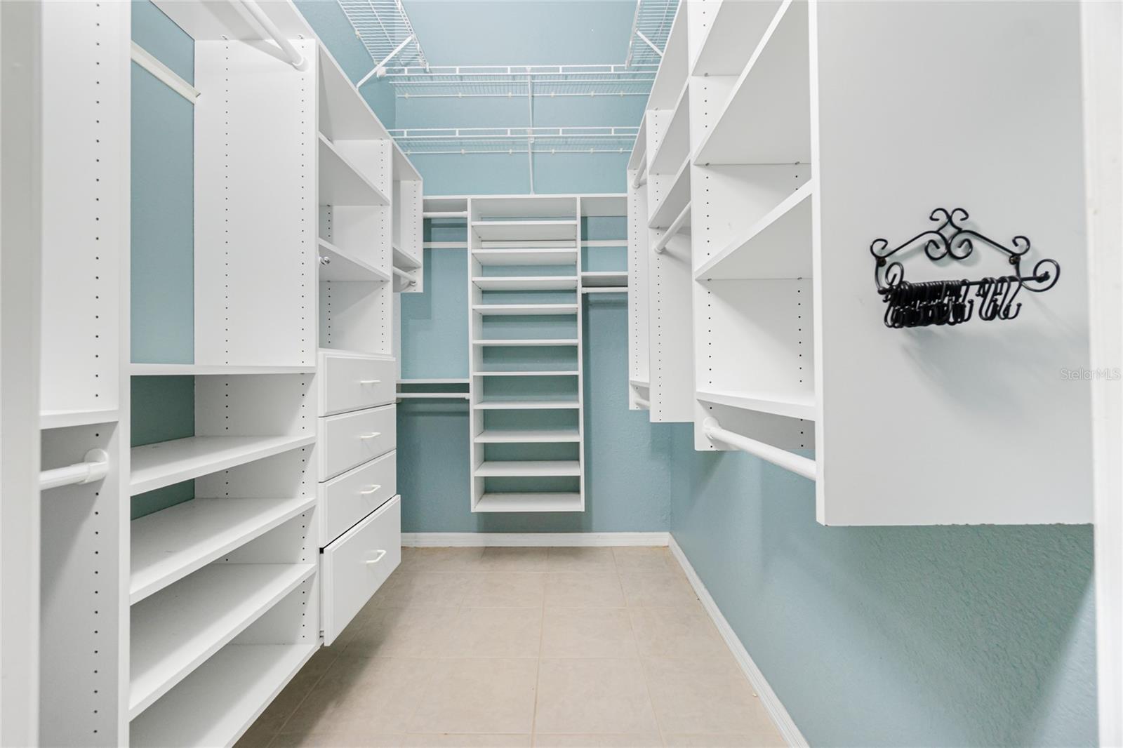 Image 35 of 69 For 200 Harbor Walk Drive 353