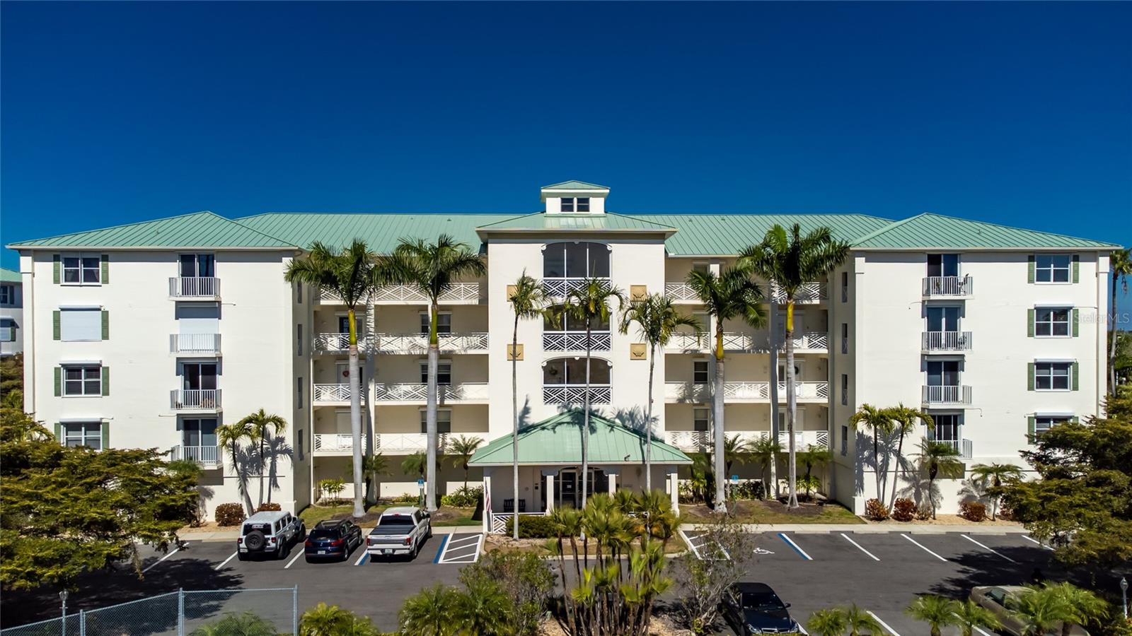 Image 50 of 69 For 200 Harbor Walk Drive 353