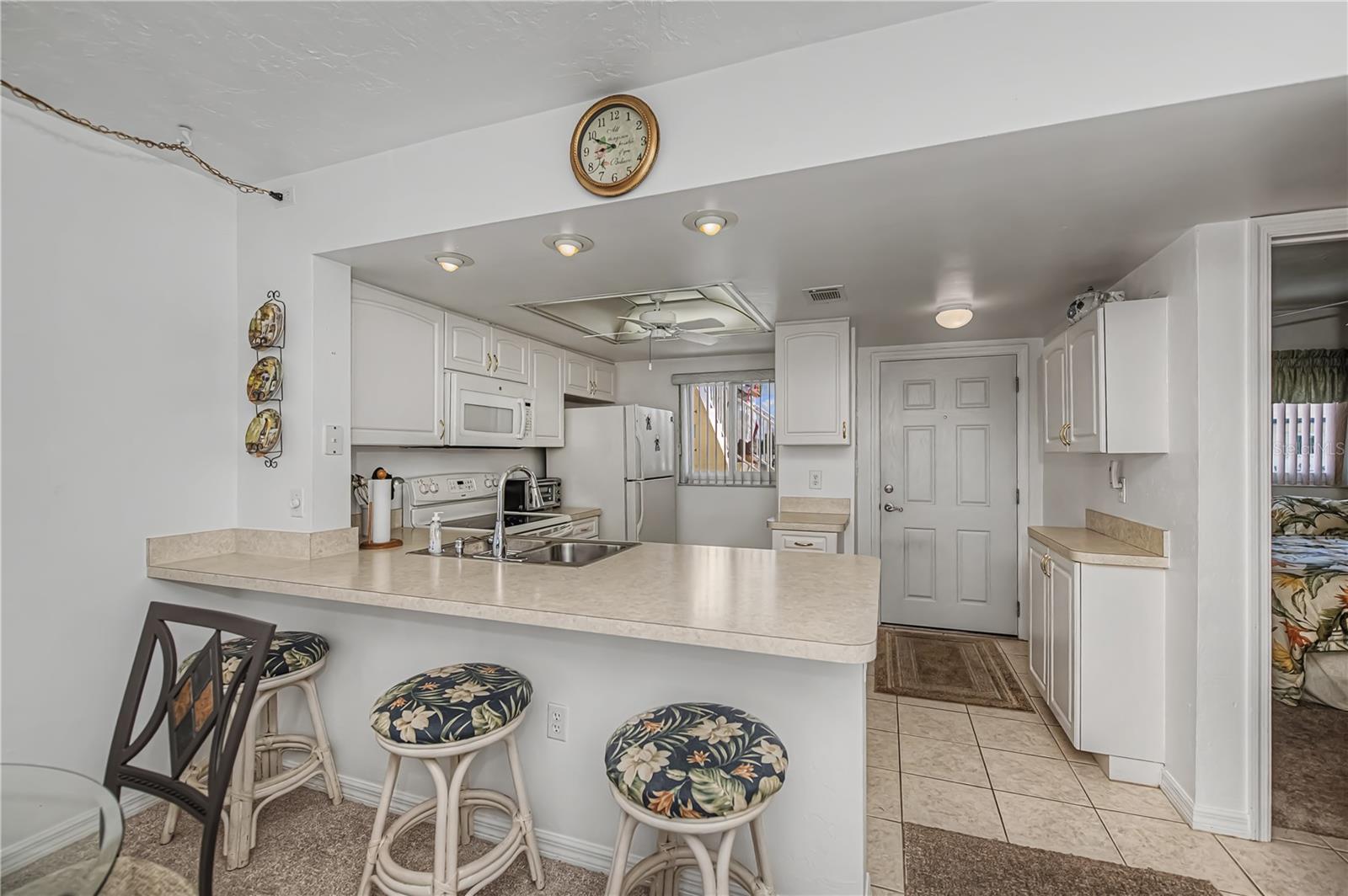 Image 3 of 34 For 25275 Rampart Boulevard 101