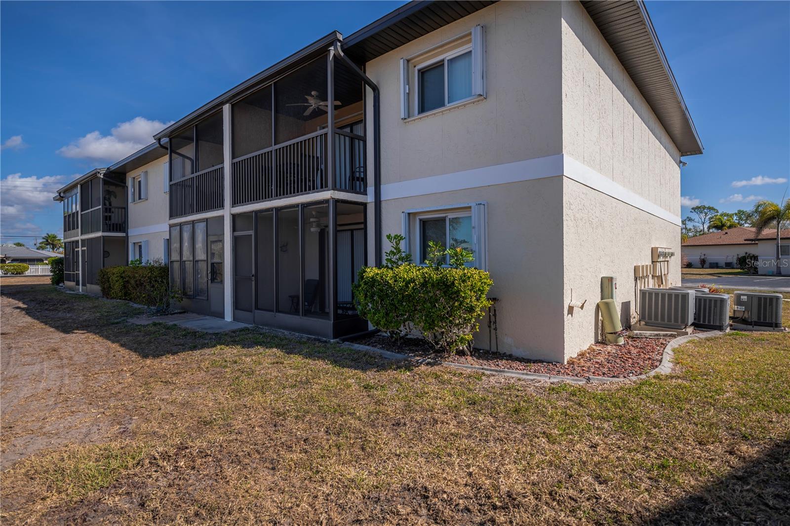 Image 30 of 34 For 25275 Rampart Boulevard 101