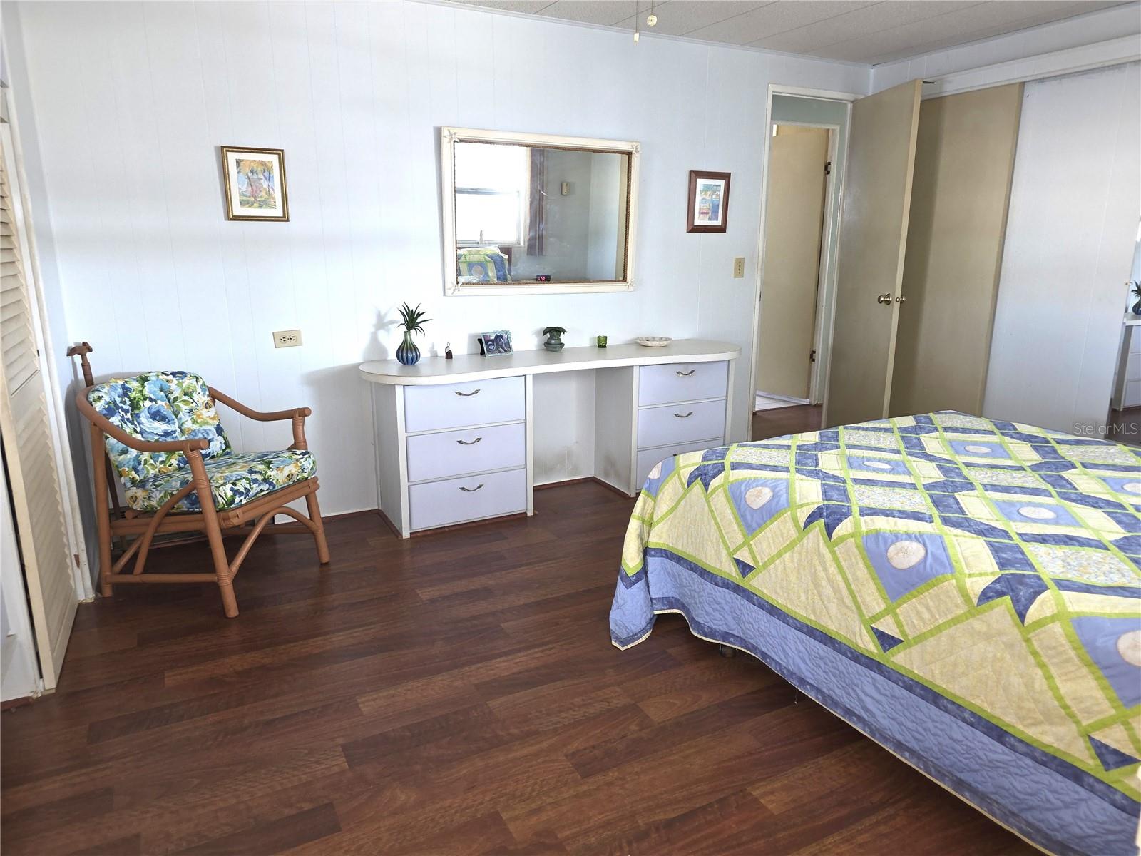 Image 10 of 30 For 517 Ideal Place