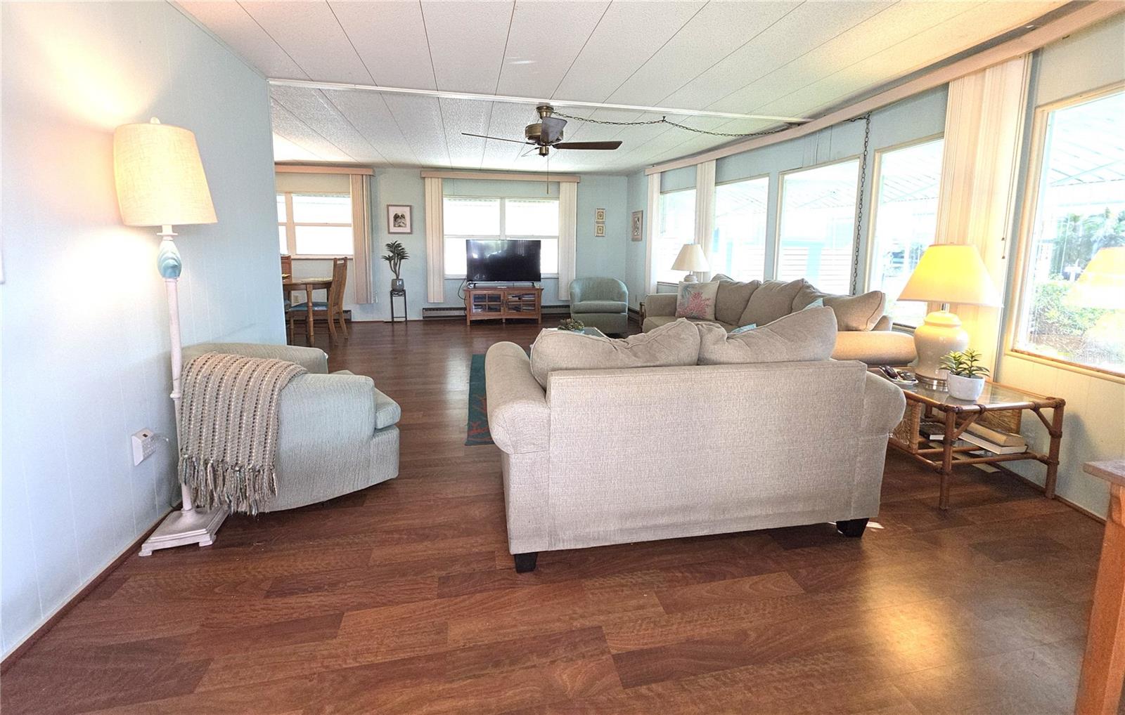 Image 9 of 30 For 517 Ideal Place