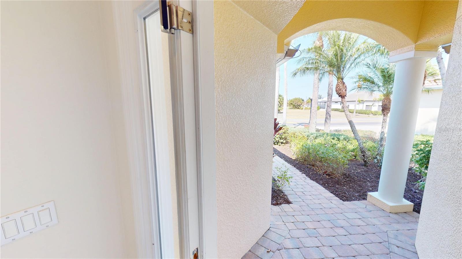 Image 15 of 37 For 313 Monaco Drive 5