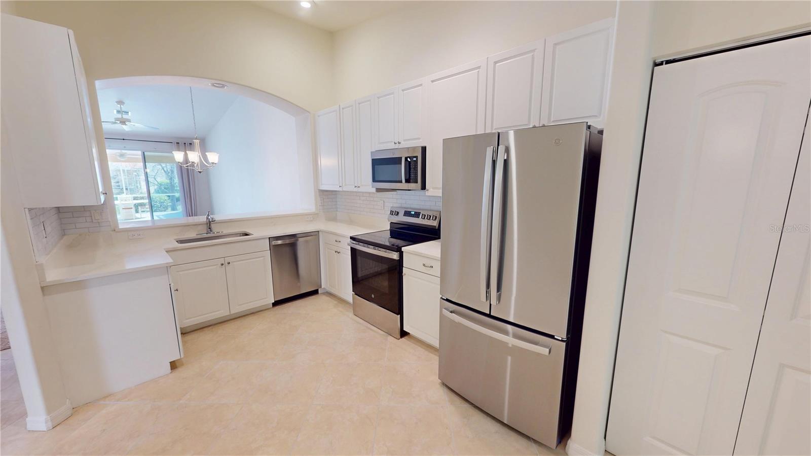 Image 5 of 37 For 313 Monaco Drive 5