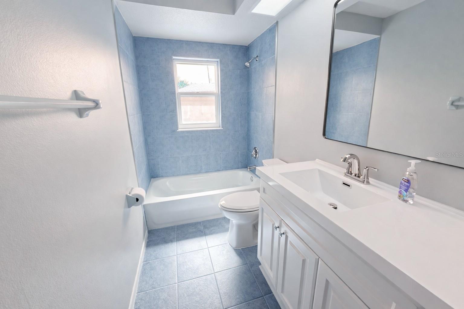 Image 13 of 37 For 3211 Riverside Drive