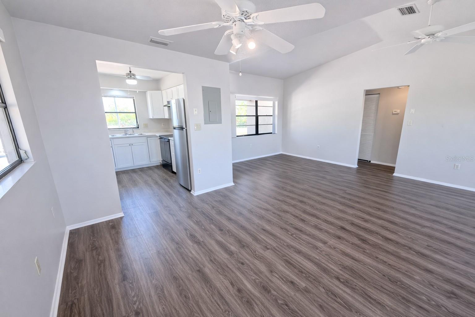 Image 23 of 37 For 3211 Riverside Drive