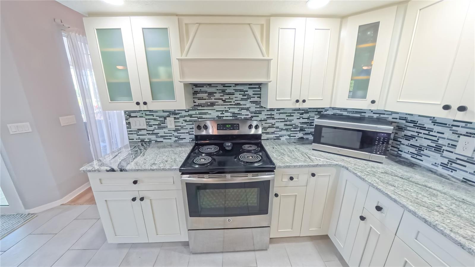 Image 17 of 47 For 35 Sportsman Court