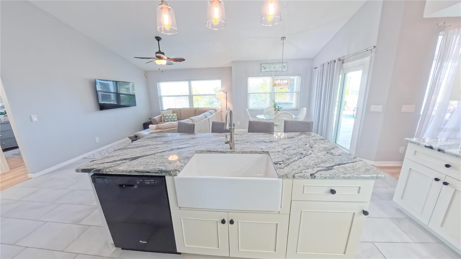 Image 19 of 47 For 35 Sportsman Court