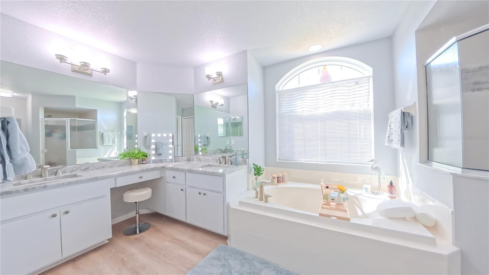 Image 29 of 47 For 35 Sportsman Court