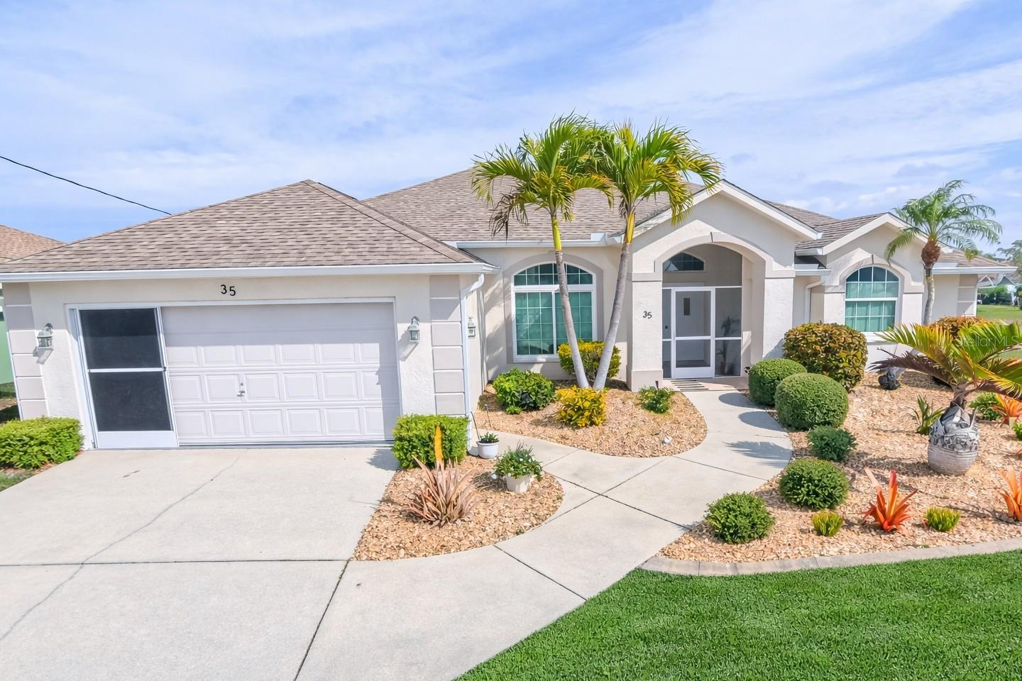 Image 3 of 47 For 35 Sportsman Court