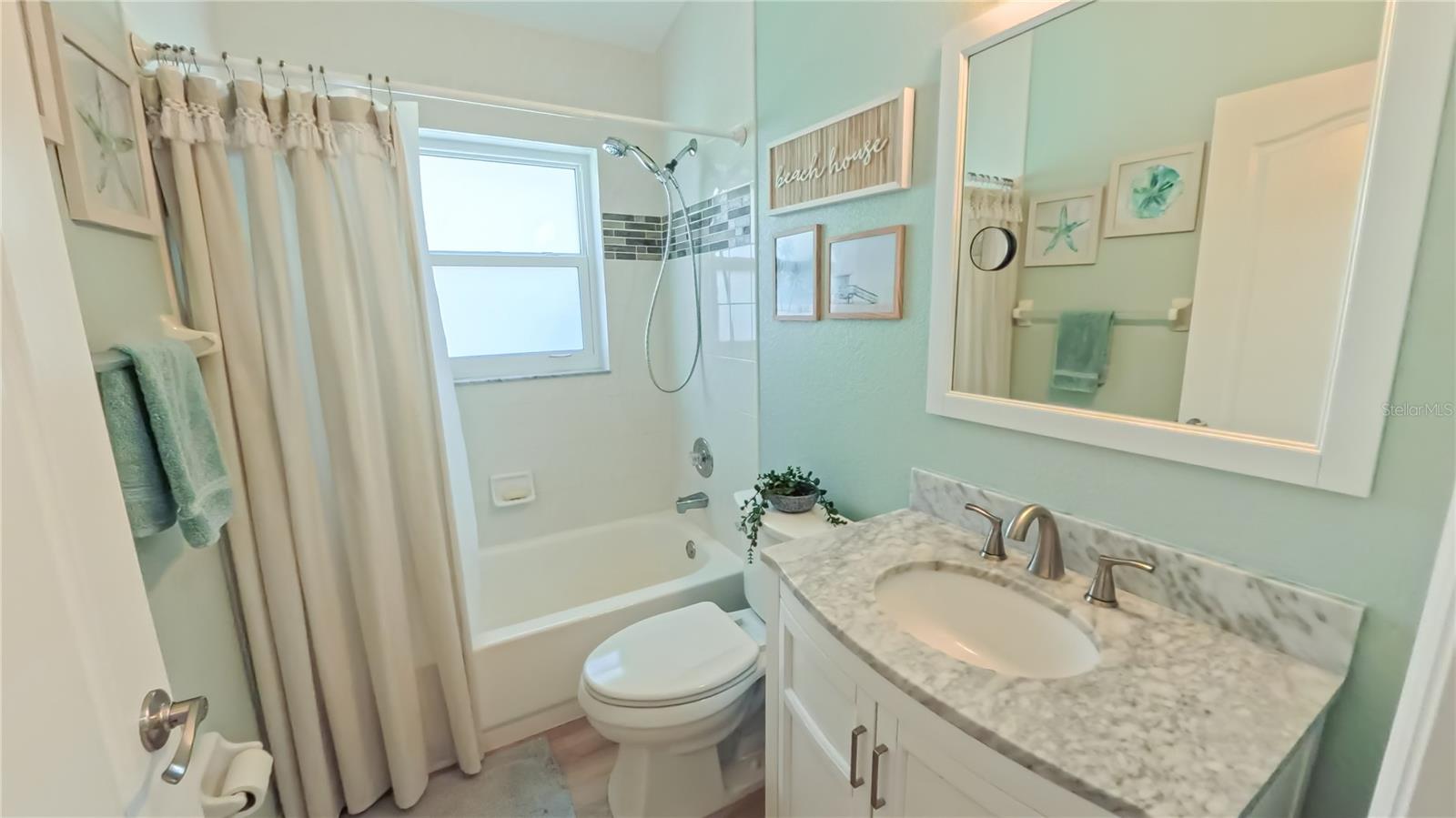 Image 34 of 47 For 35 Sportsman Court