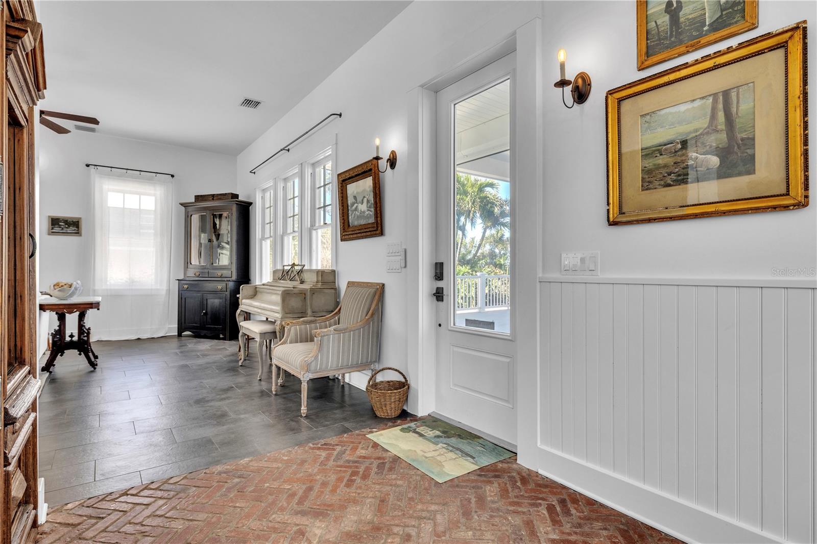 Image 19 of 100 For 8241 Main Street