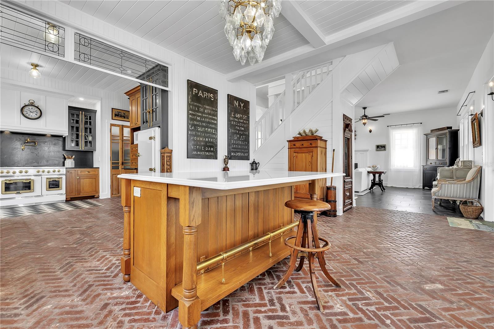 Image 23 of 100 For 8241 Main Street