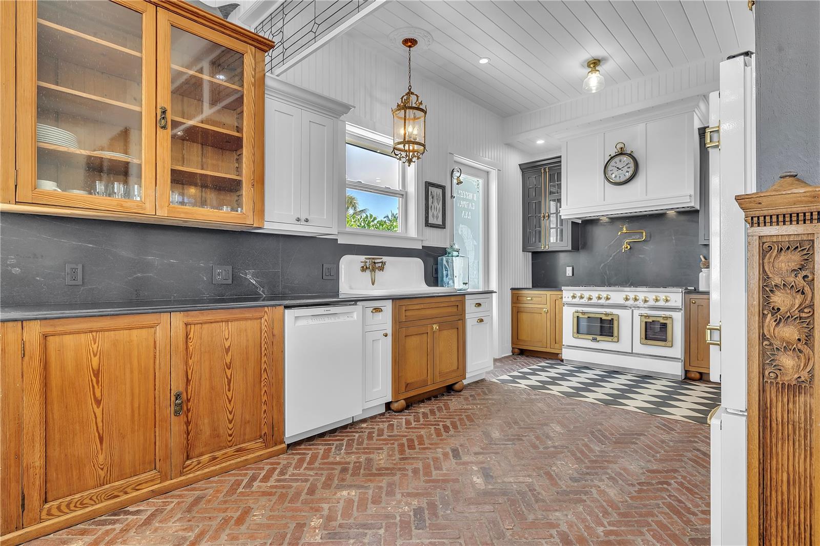 Image 25 of 100 For 8241 Main Street