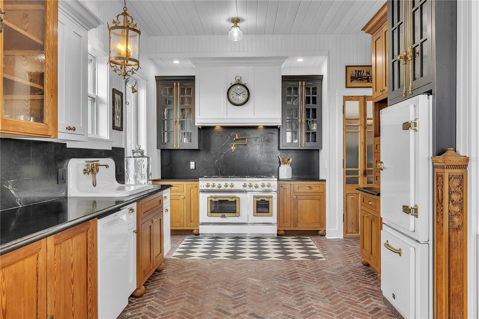 Image 28 of 100 For 8241 Main Street