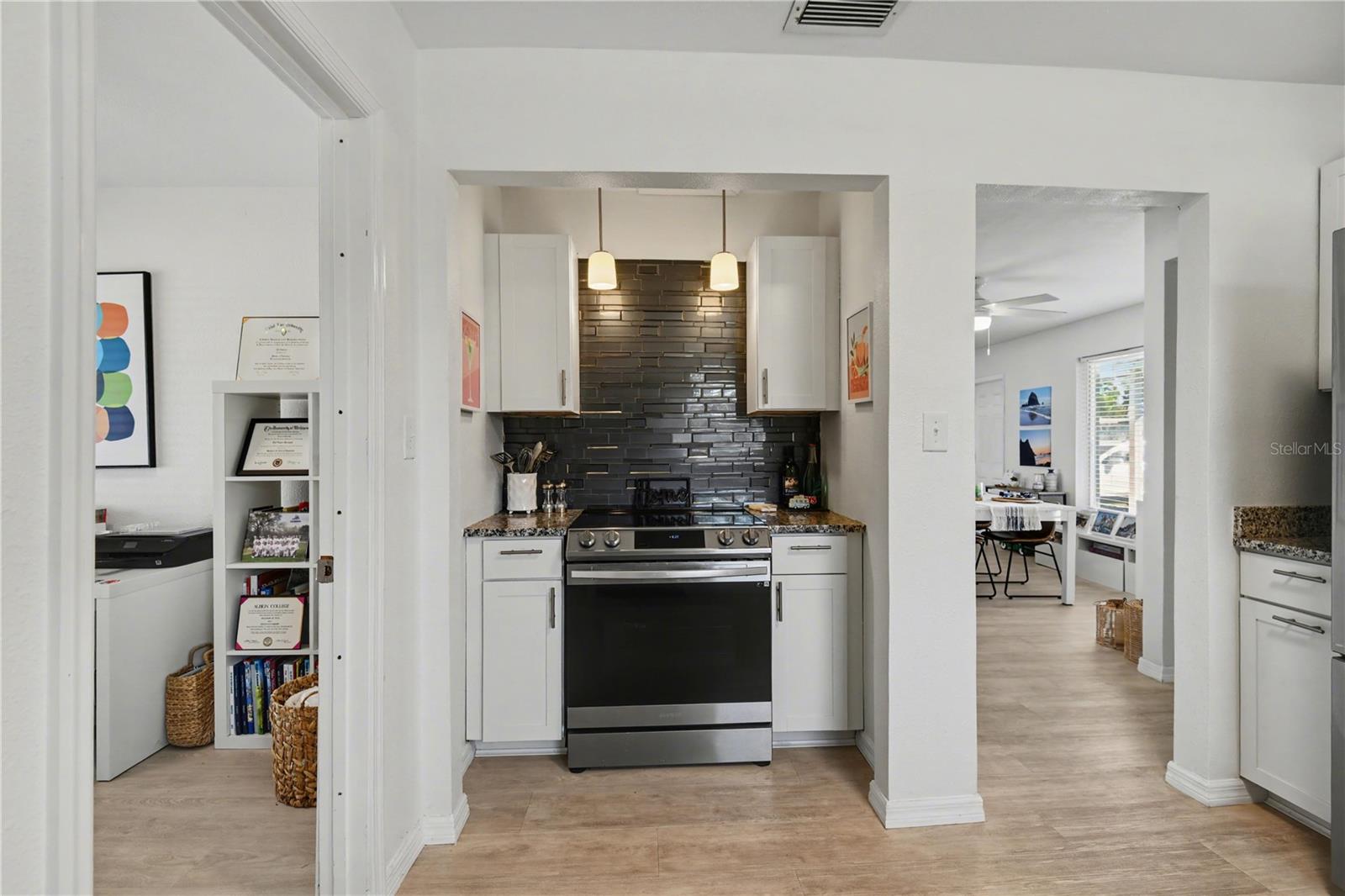 Image 12 of 23 For 4145 Gardner Drive