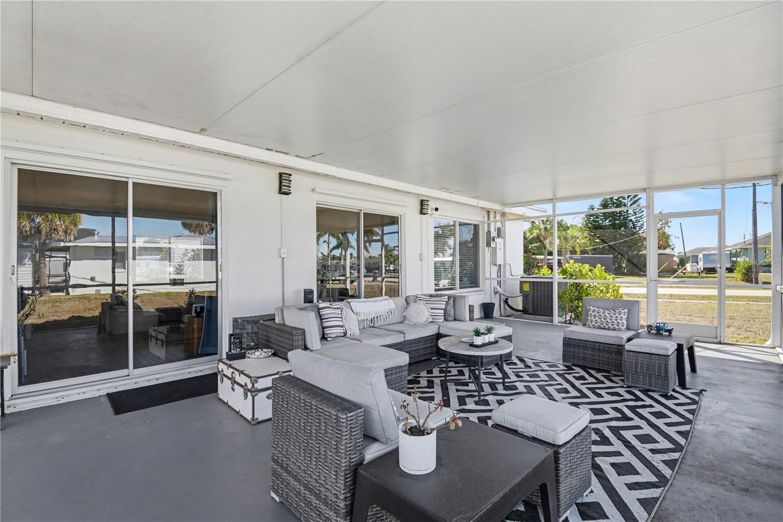 Image 9 of 23 For 4145 Gardner Drive