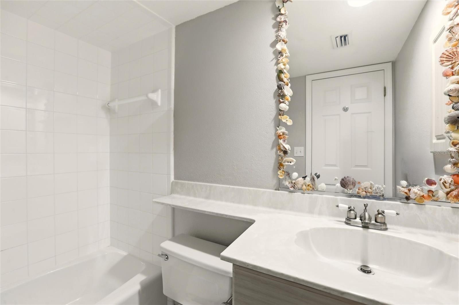 Image 26 of 47 For 601 Shreve Street 25a