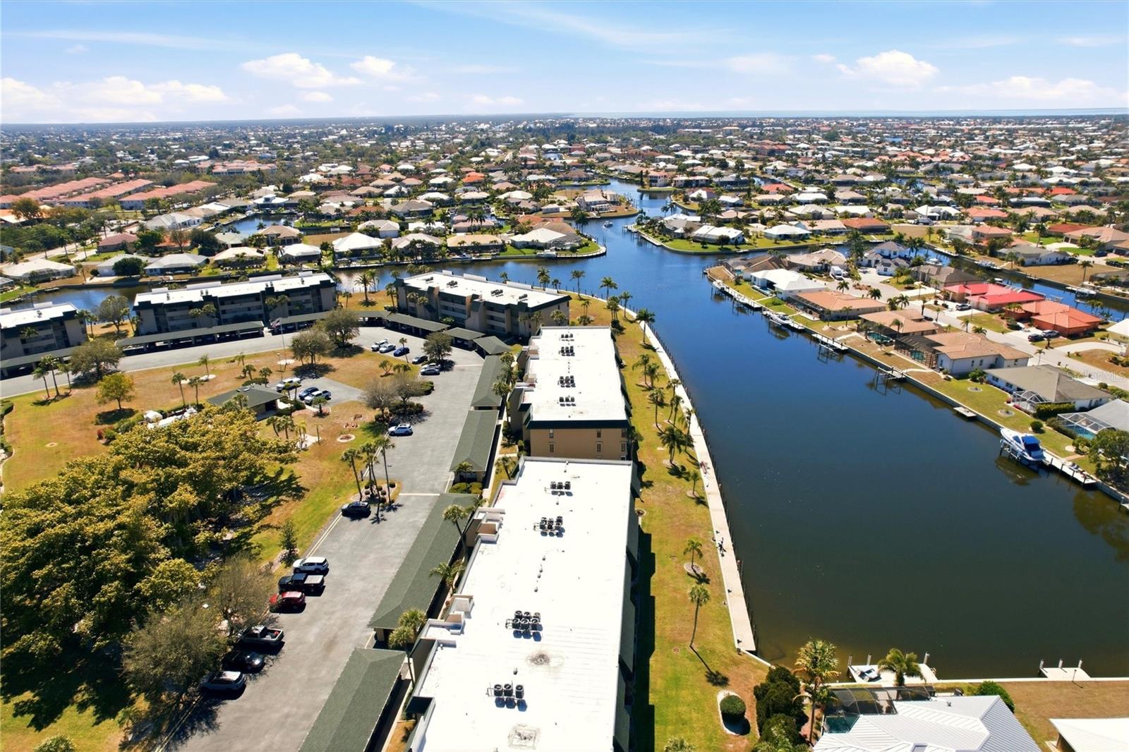 Image 42 of 47 For 601 Shreve Street 25a