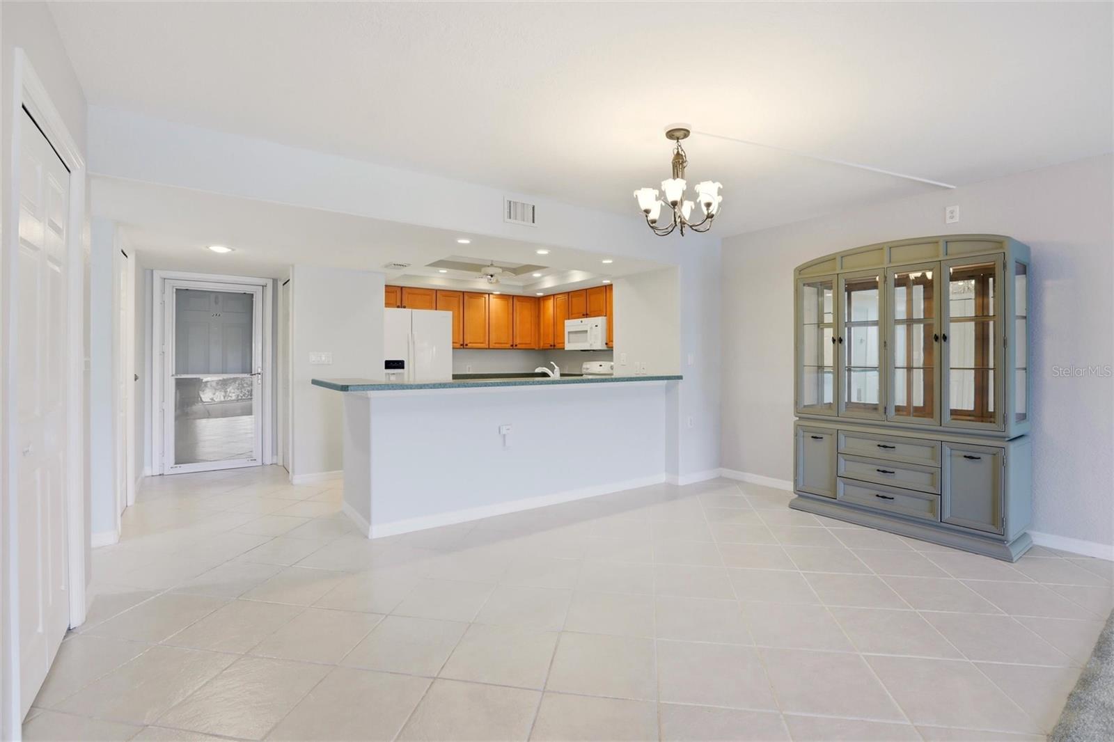 Image 5 of 47 For 601 Shreve Street 25a