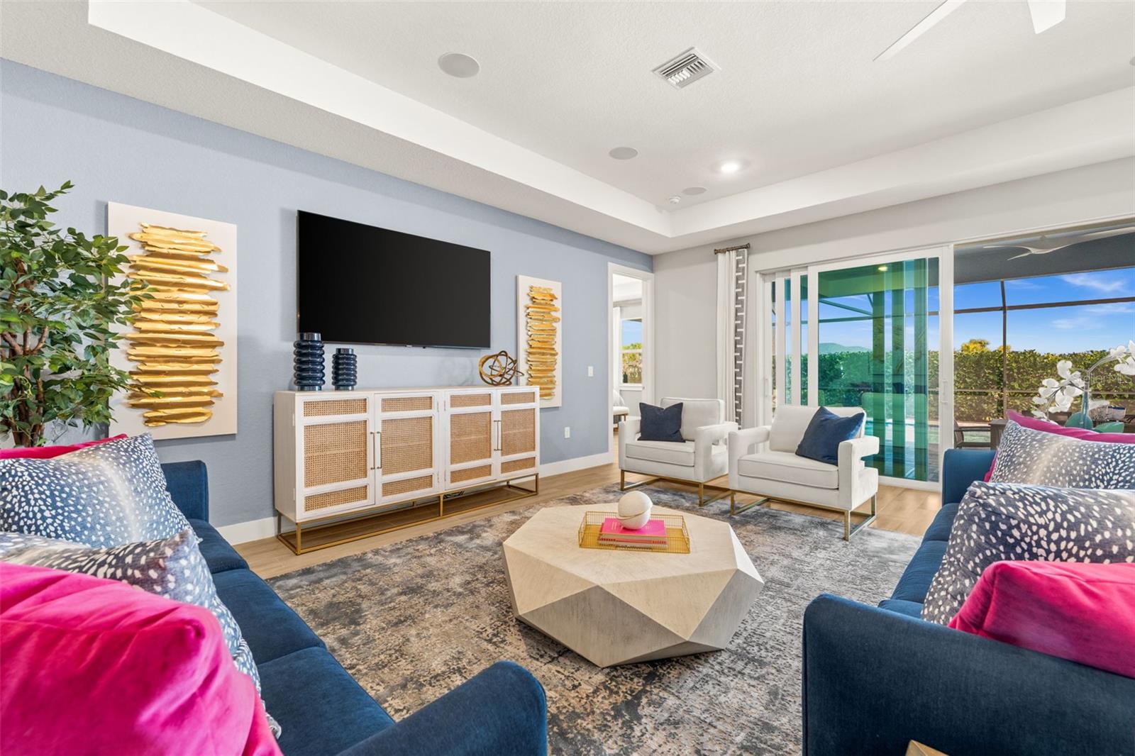 Image 17 of 66 For 44228 Creekside Run Lane