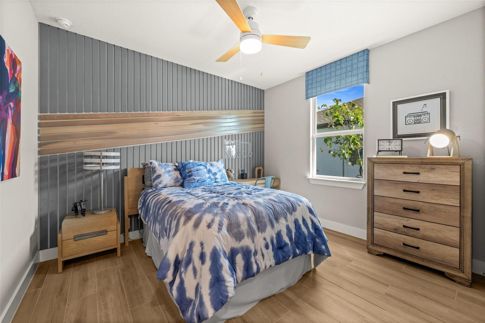 Image 25 of 66 For 44228 Creekside Run Lane