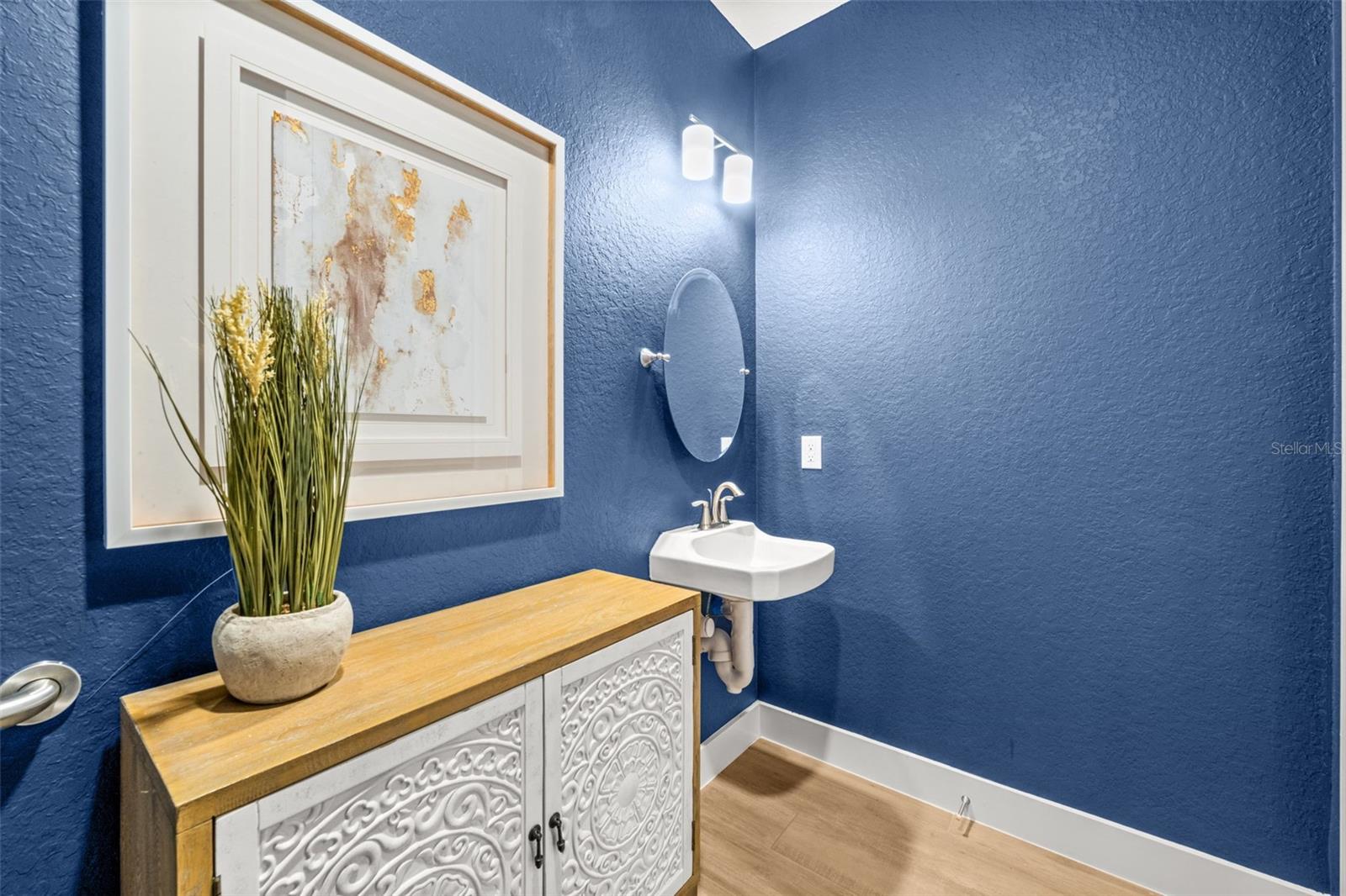 Image 31 of 66 For 44228 Creekside Run Lane