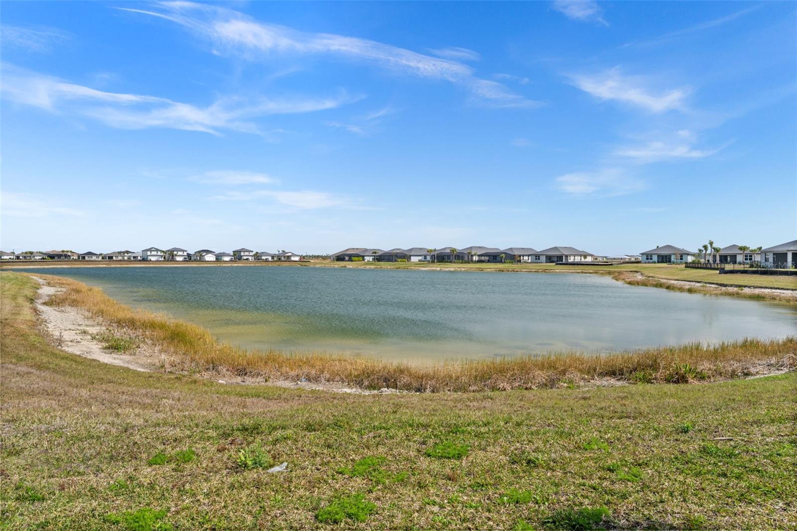 Image 39 of 66 For 44228 Creekside Run Lane