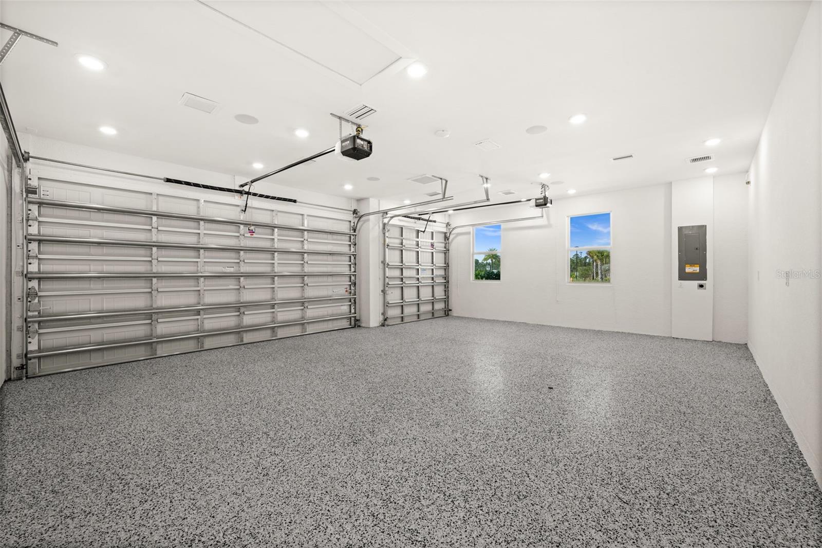 Image 40 of 66 For 44228 Creekside Run Lane