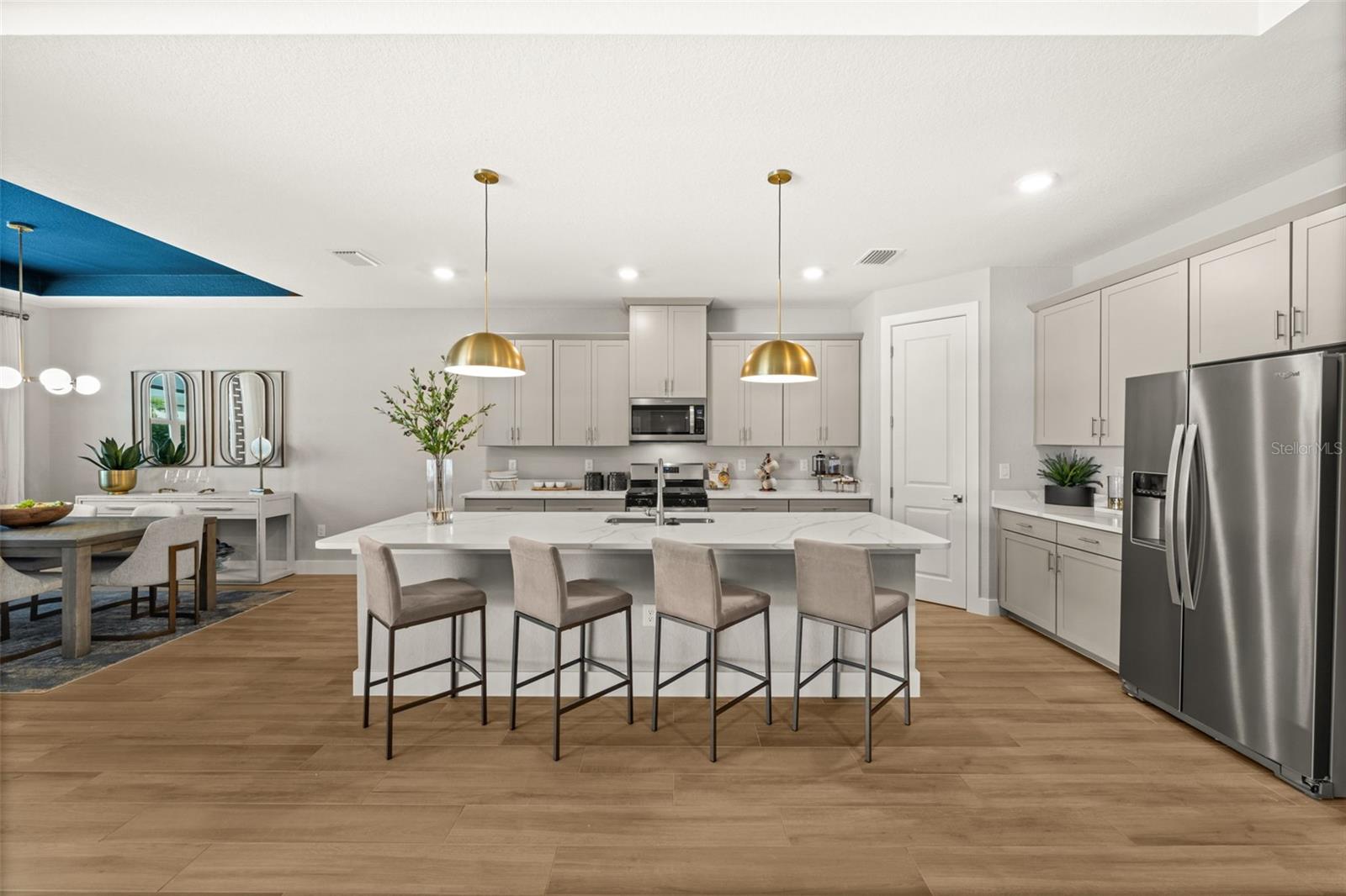 Image 9 of 66 For 44228 Creekside Run Lane