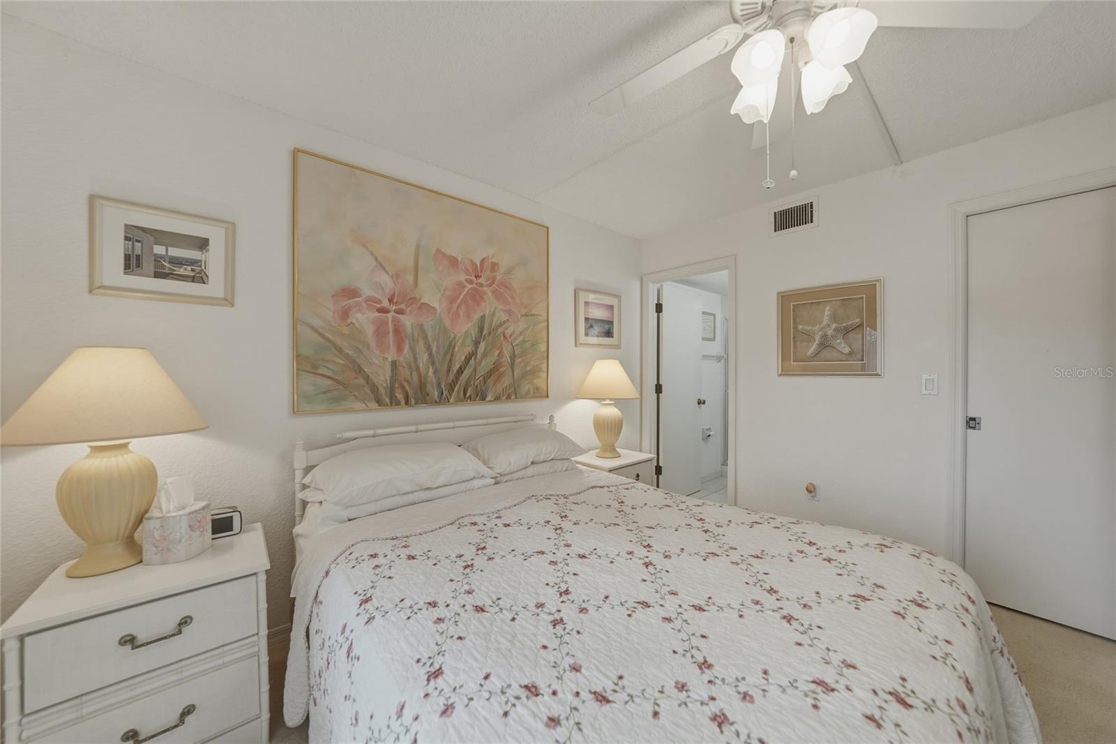 Image 13 of 19 For 4000 Oakview Drive L2