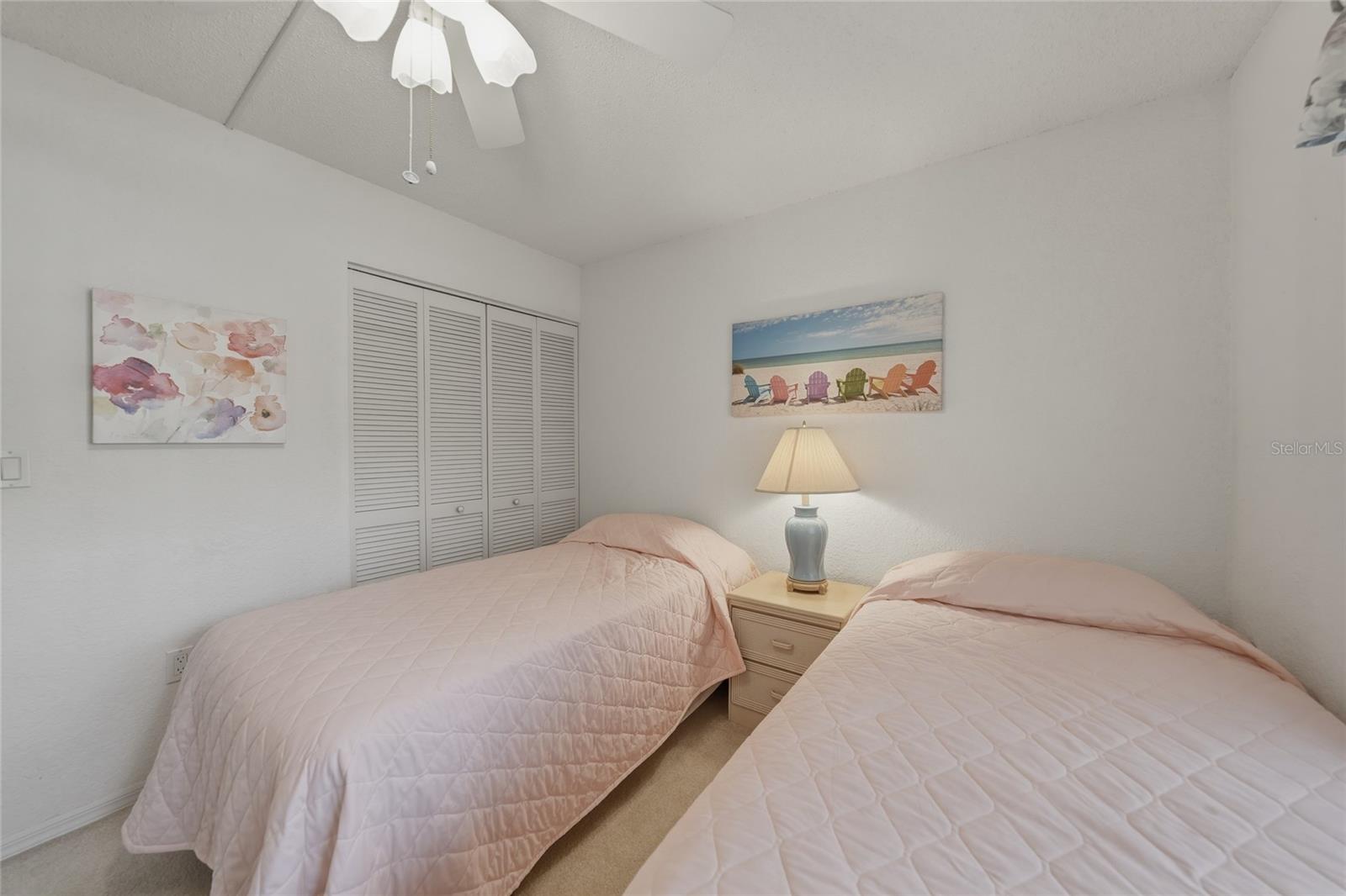 Image 16 of 19 For 4000 Oakview Drive L2