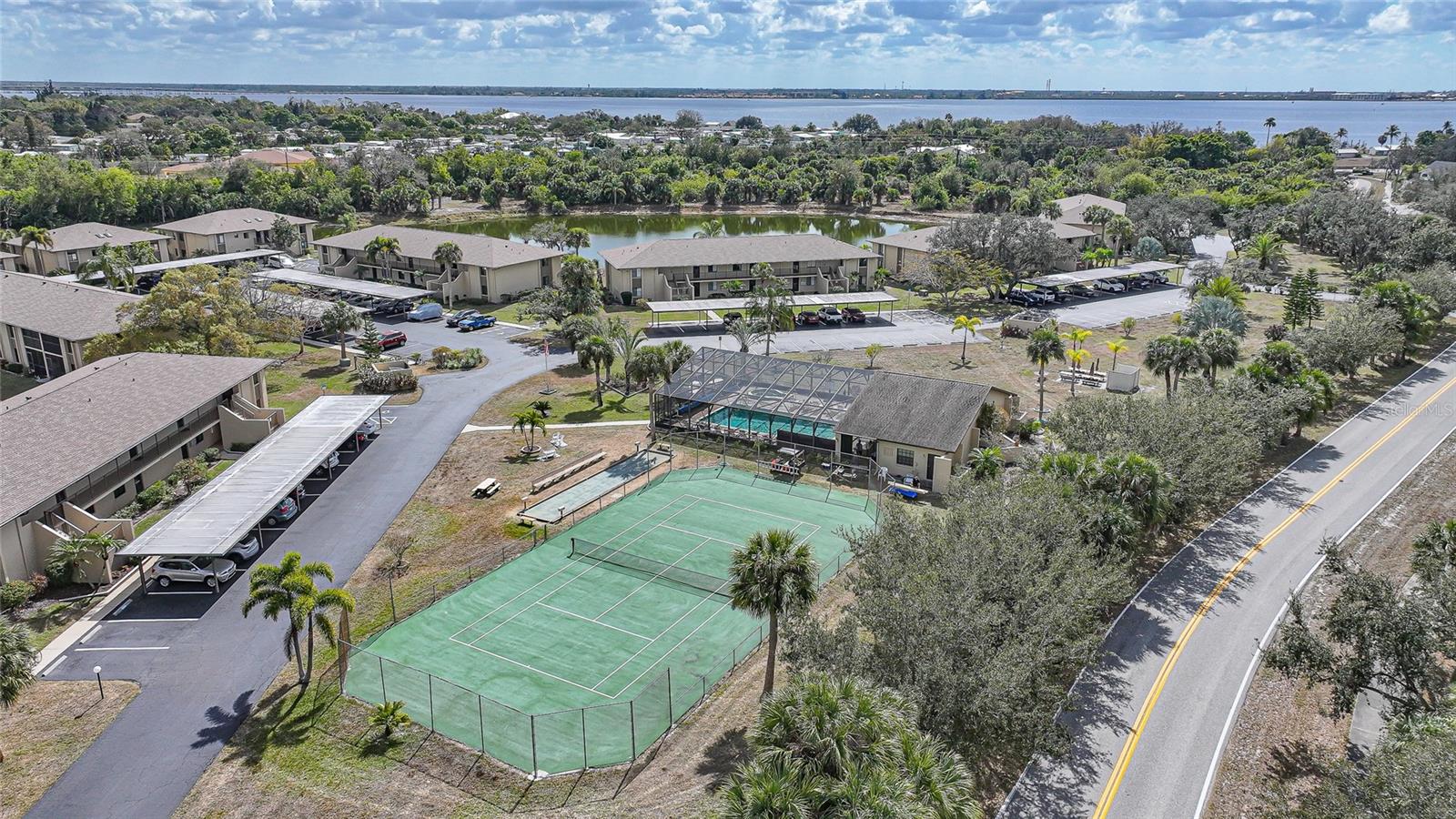 Image 19 of 19 For 4000 Oakview Drive L2