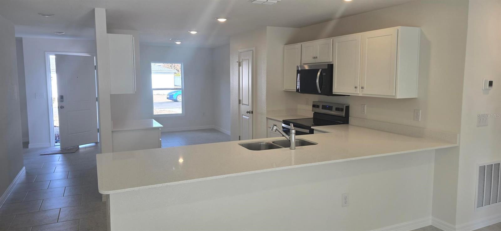 Image 4 of 11 For 444 Athabasca Court