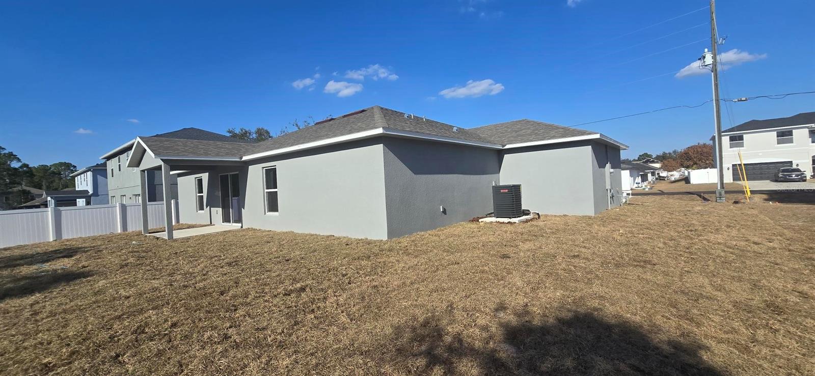 Image 9 of 11 For 444 Athabasca Court