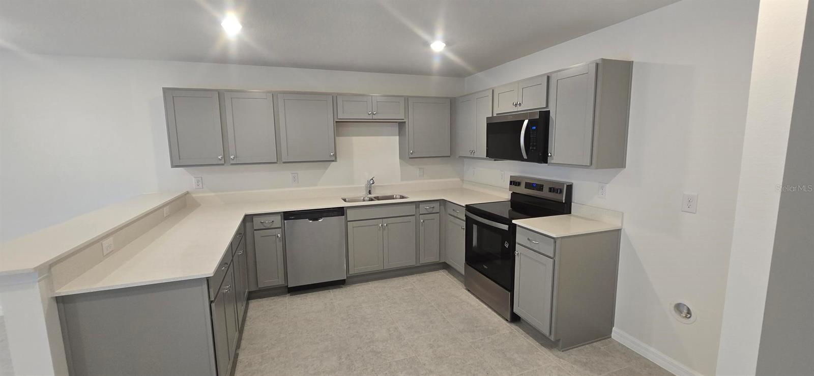 Image 5 of 14 For 1723 Redfin Way