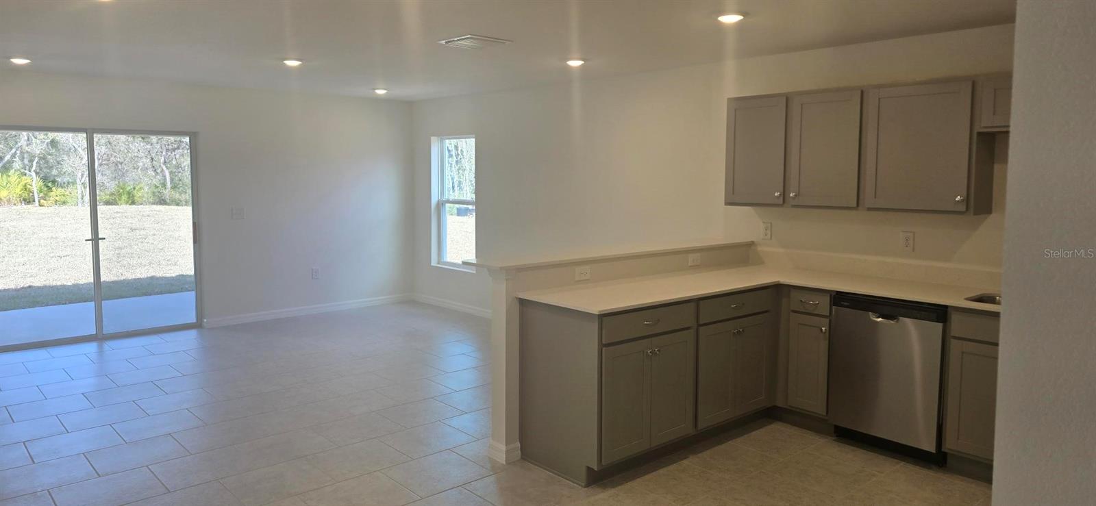 Image 6 of 14 For 1723 Redfin Way