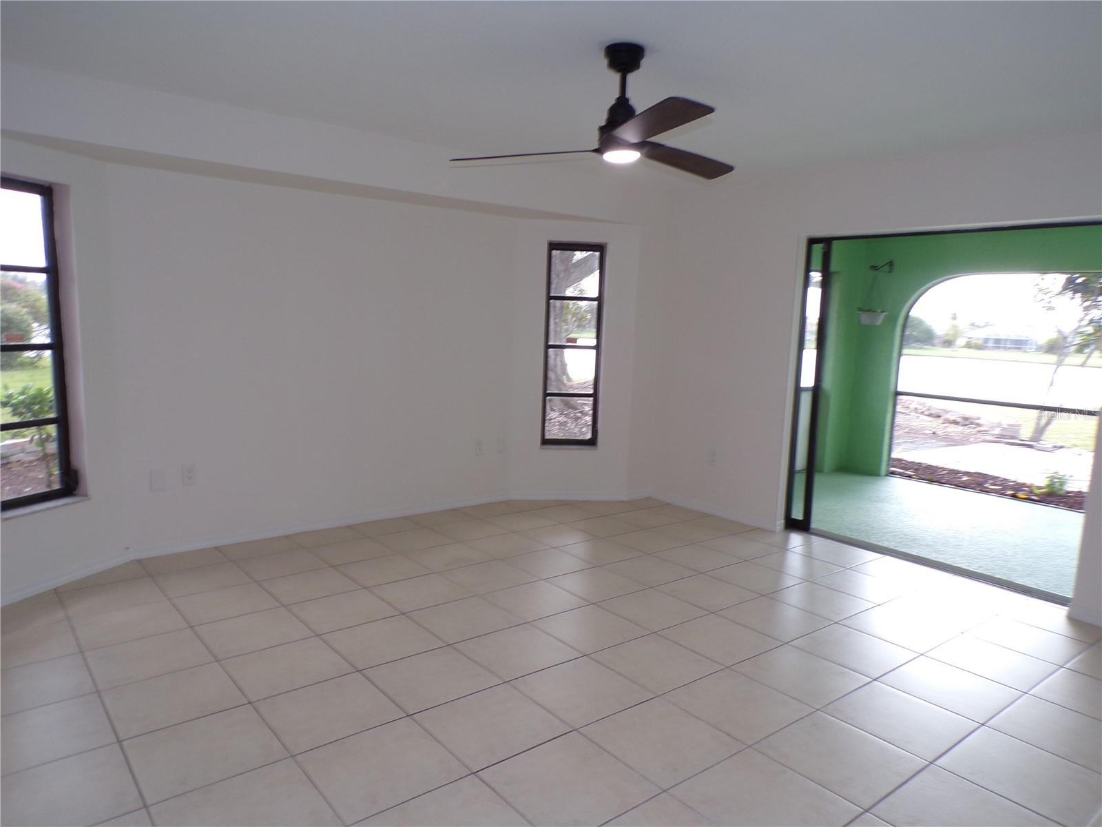 Image 11 of 61 For 2437 Greenland Court