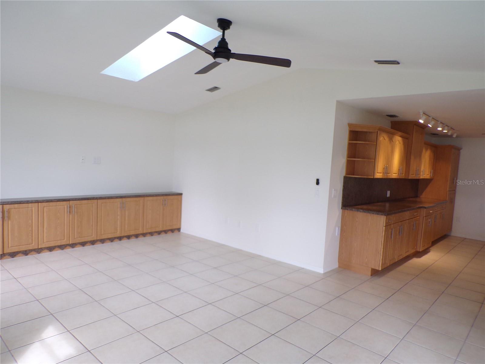 Image 28 of 61 For 2437 Greenland Court