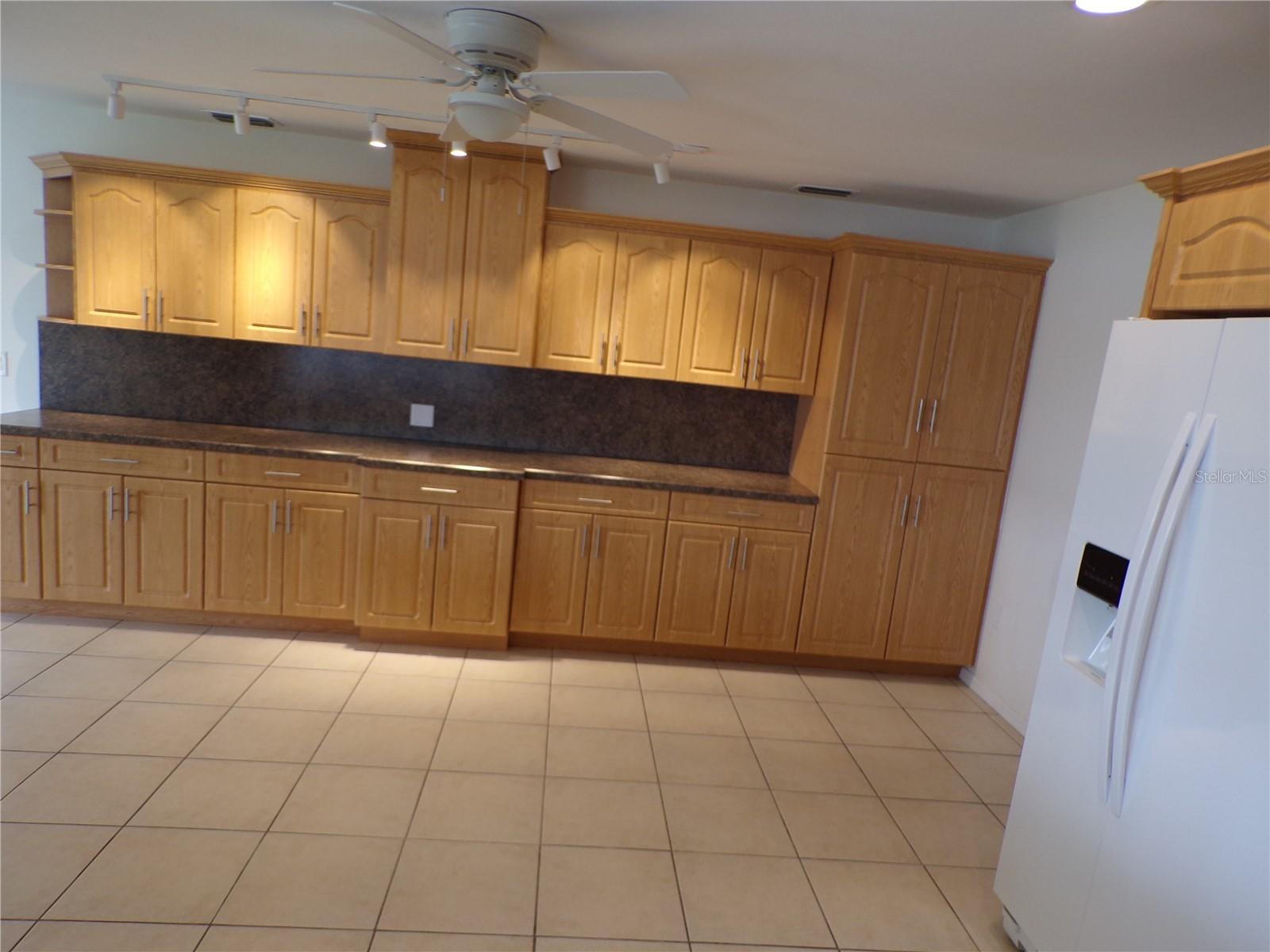 Image 5 of 61 For 2437 Greenland Court